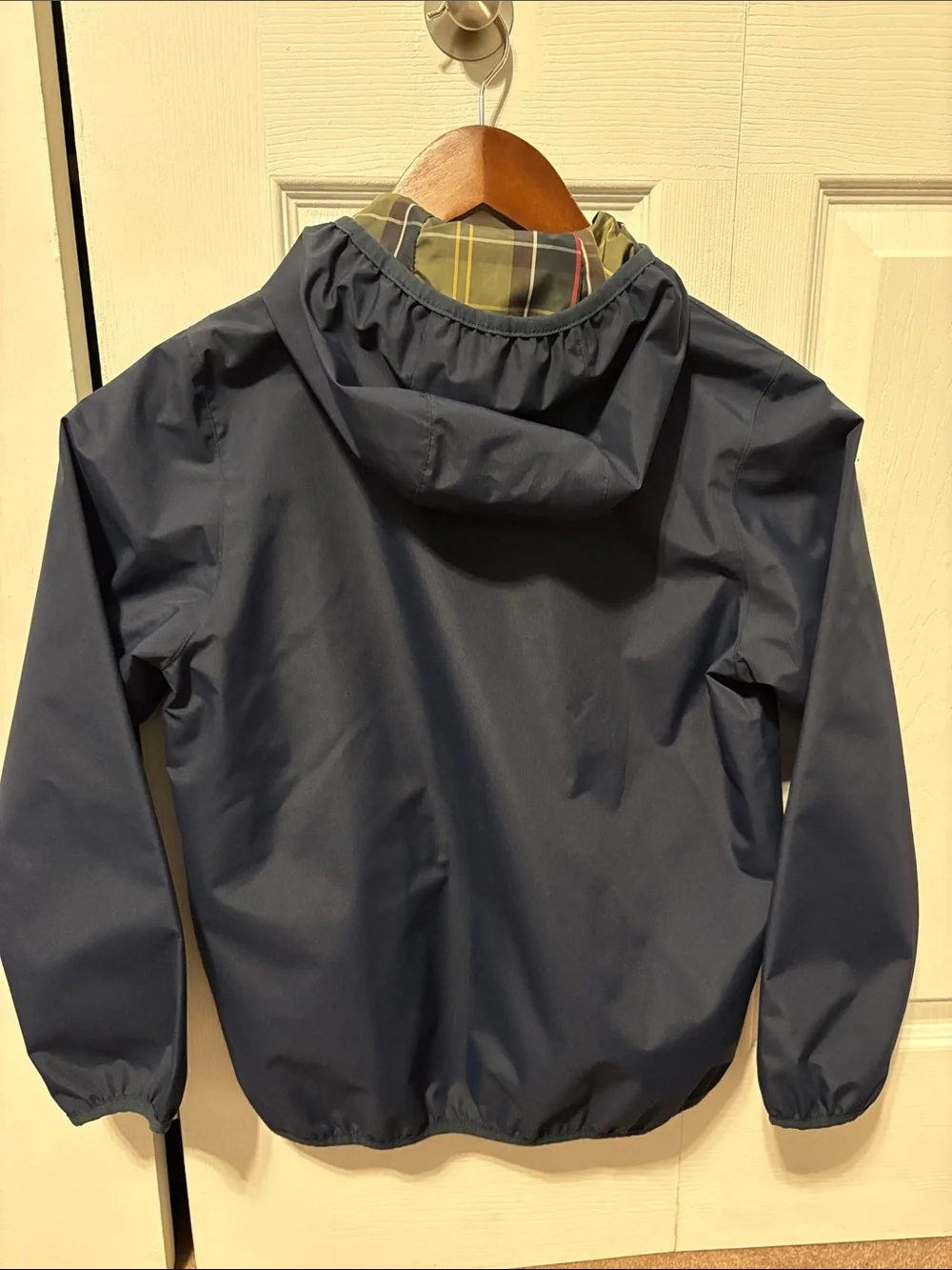 NWT Barbour Navy Kids Hooded Raincoat with Tartan Trim Size M(8/9)